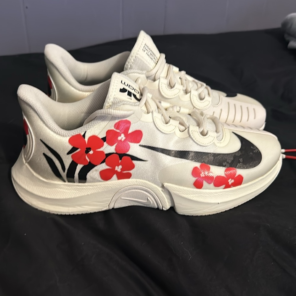 Brand New Nike Court Air Zoom GP Turbo HC
Naomi Osaka Hibiscus Flowers (Women's)
